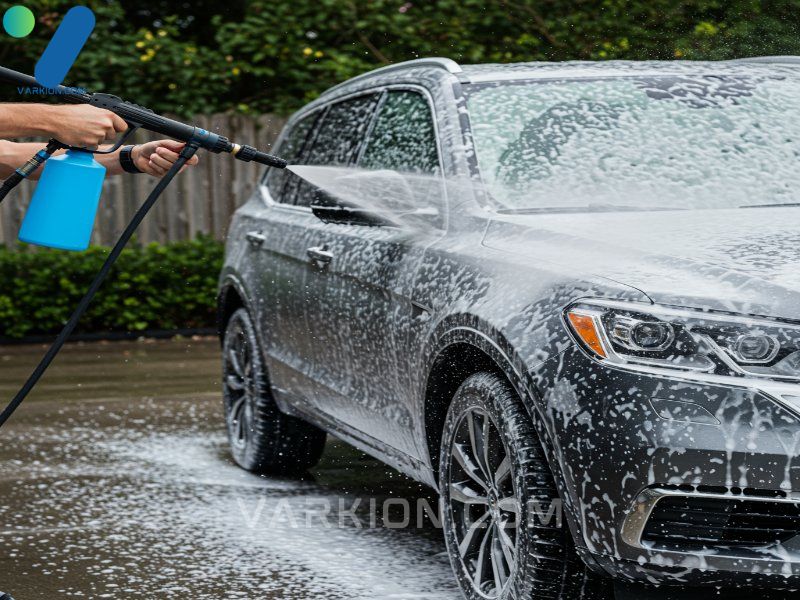 applying-thick-foam-with-specialized-car-wash-soap-for-pressure-washers-using-a-professional-foam-cannon
