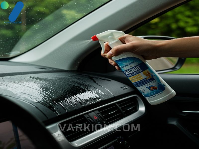 avoid-using-harsh-household-cleaners-or-greasy-products-when-cleaning-the-car-dashboard