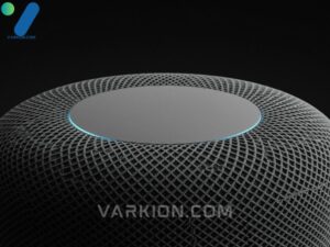 close-up-of-an-apple-homepod-mini-top-with-mesh-fabric-and-glowing-siri-interface