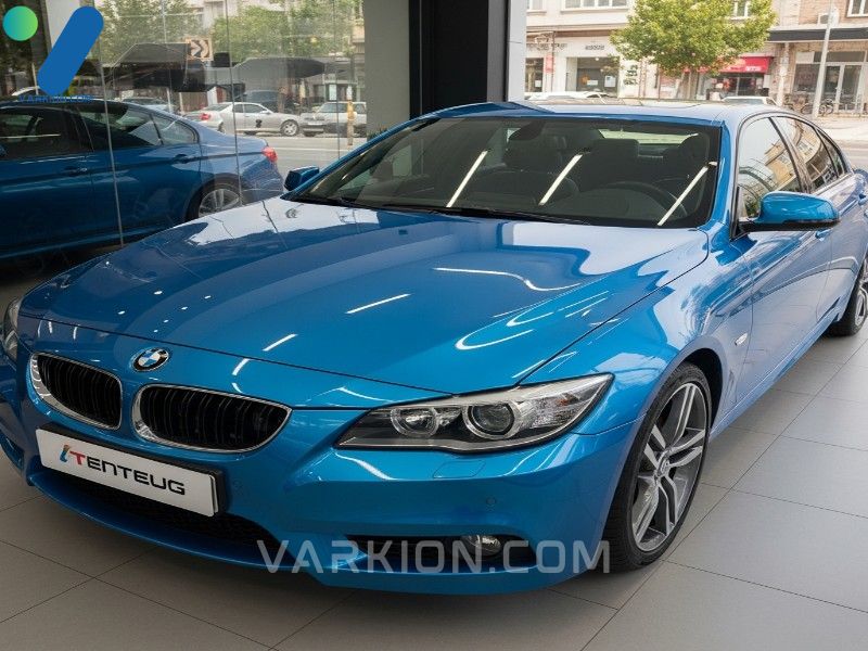 coche-detallado-con-revestimiento-ceramico-mostrando-un-acabado-de-espejo-altamente-reflectante