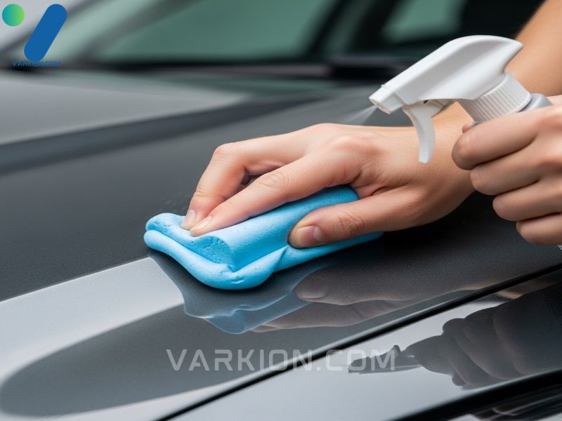 mechanical-decontamination-using-a-clay-bar-during-professional-detailing-coche-service