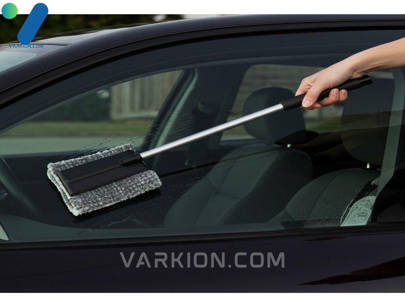 proper-cleaning-technique-using-the-car-windshield-cleaning-tool-in-a-z-pattern-for-streak-free-results